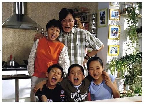 为了吃瓜进娱乐圈,她意外踏入娱乐圈的奇幻之旅